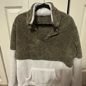Women’s Two-Tone Fleece Sweater